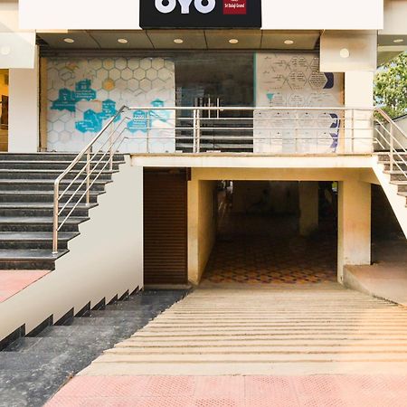Hotel O Sri Balaji Grand Hyderabad Exterior photo