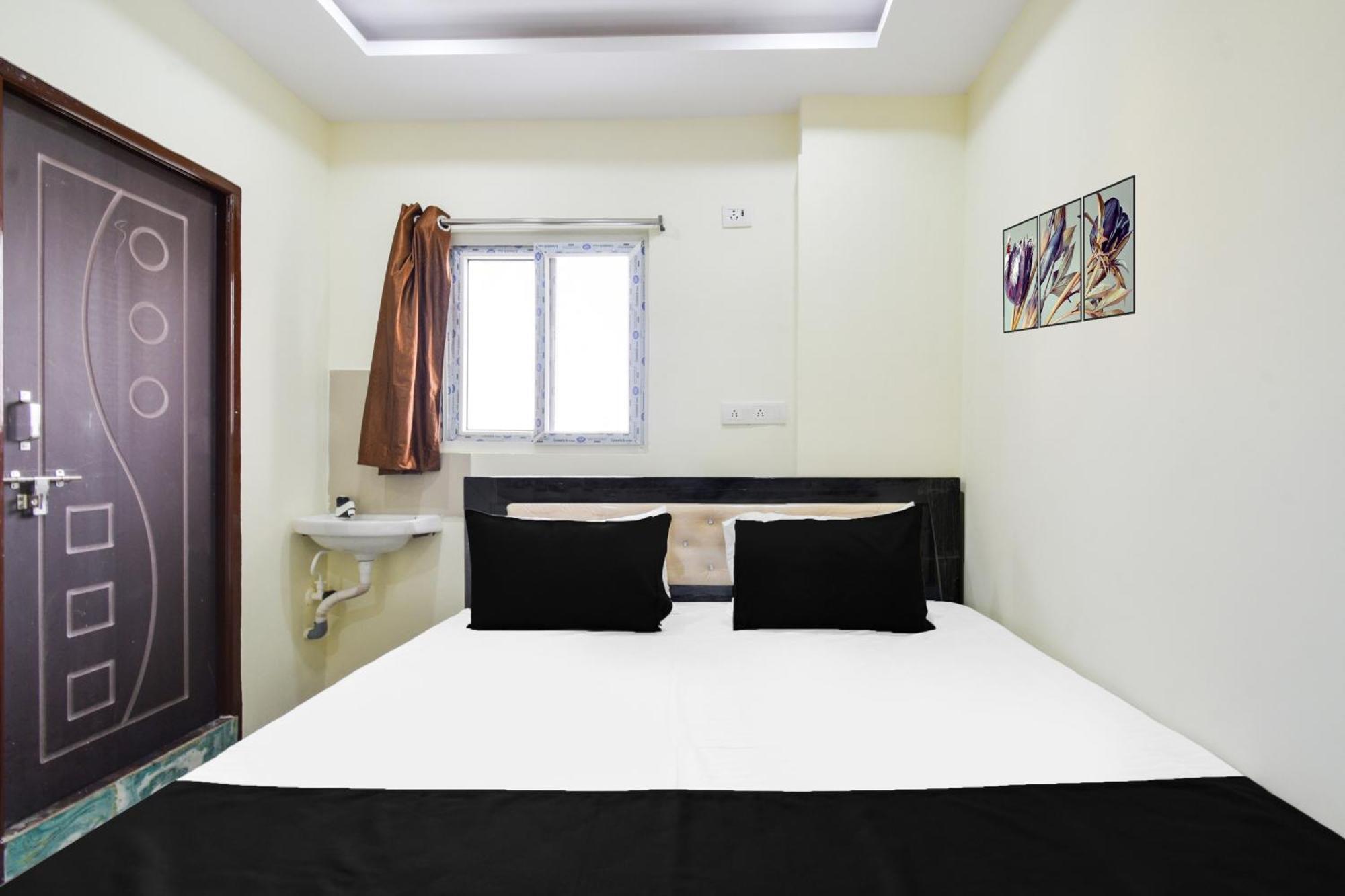 Hotel O Sri Balaji Grand Hyderabad Exterior photo